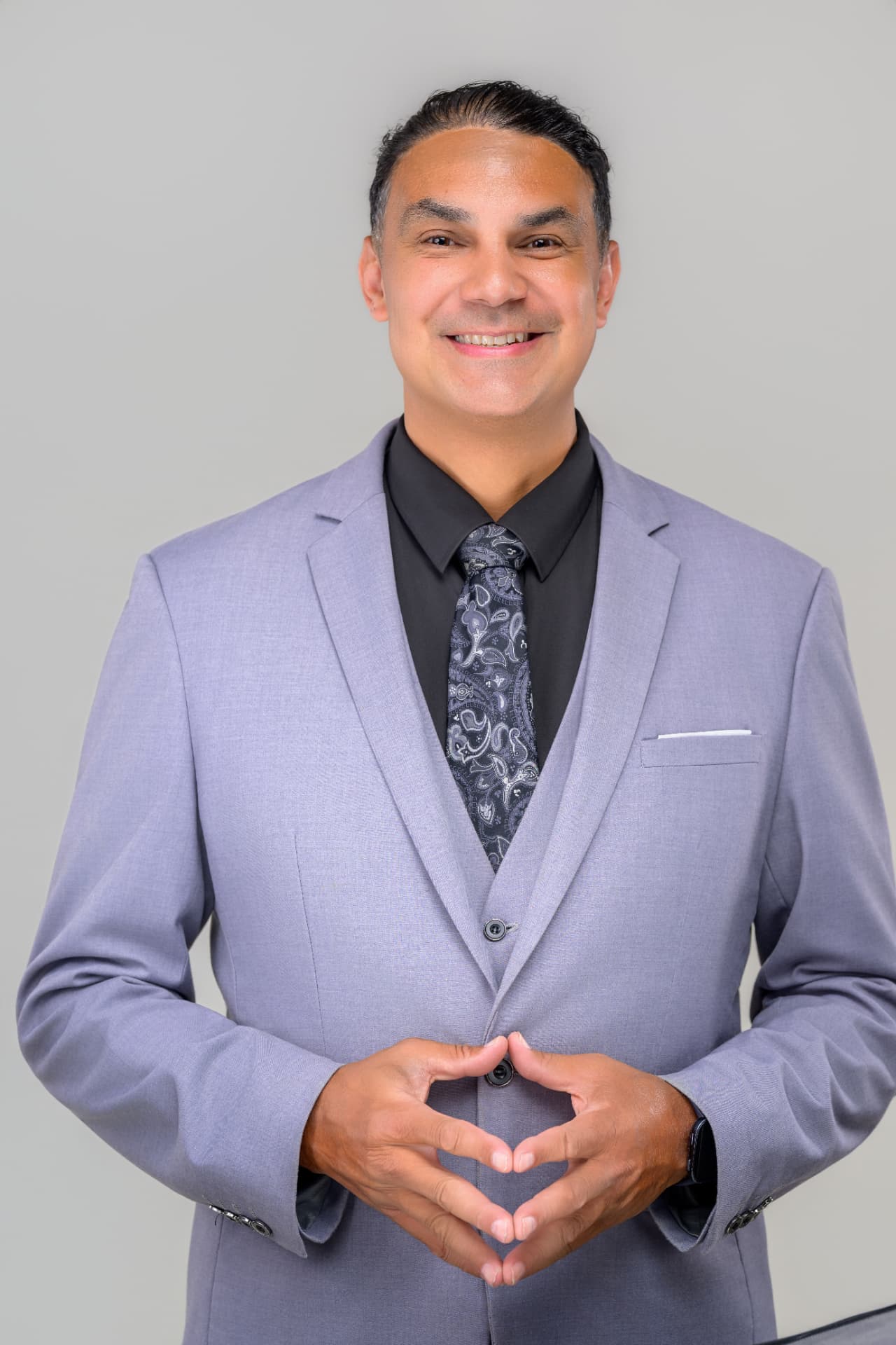 Angel Alba, bilingual luxury wedding DJ and Master of Ceremonies based in Andover, Massachusetts